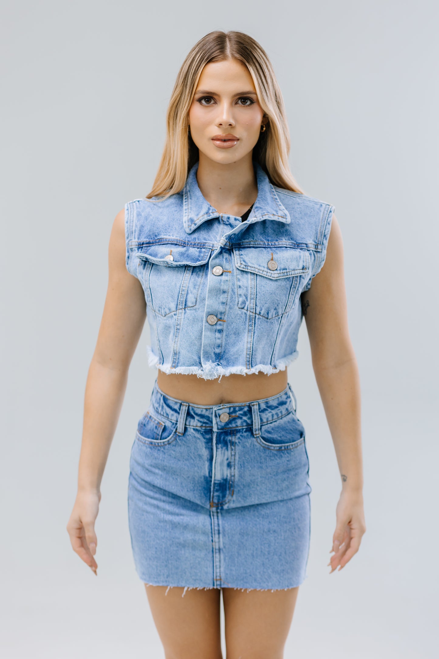 CHALECO CROP DENIM LISO