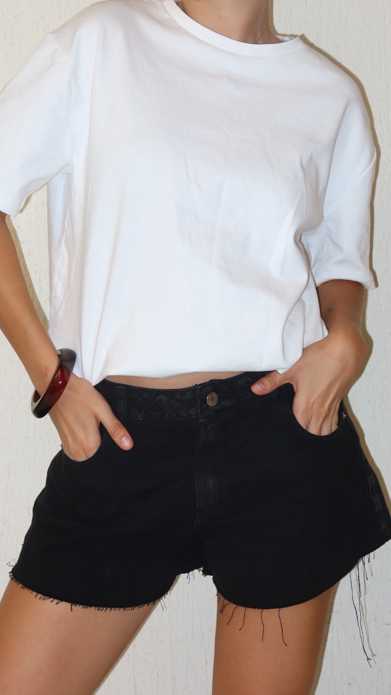 LOW RISE SHORTS BLACK