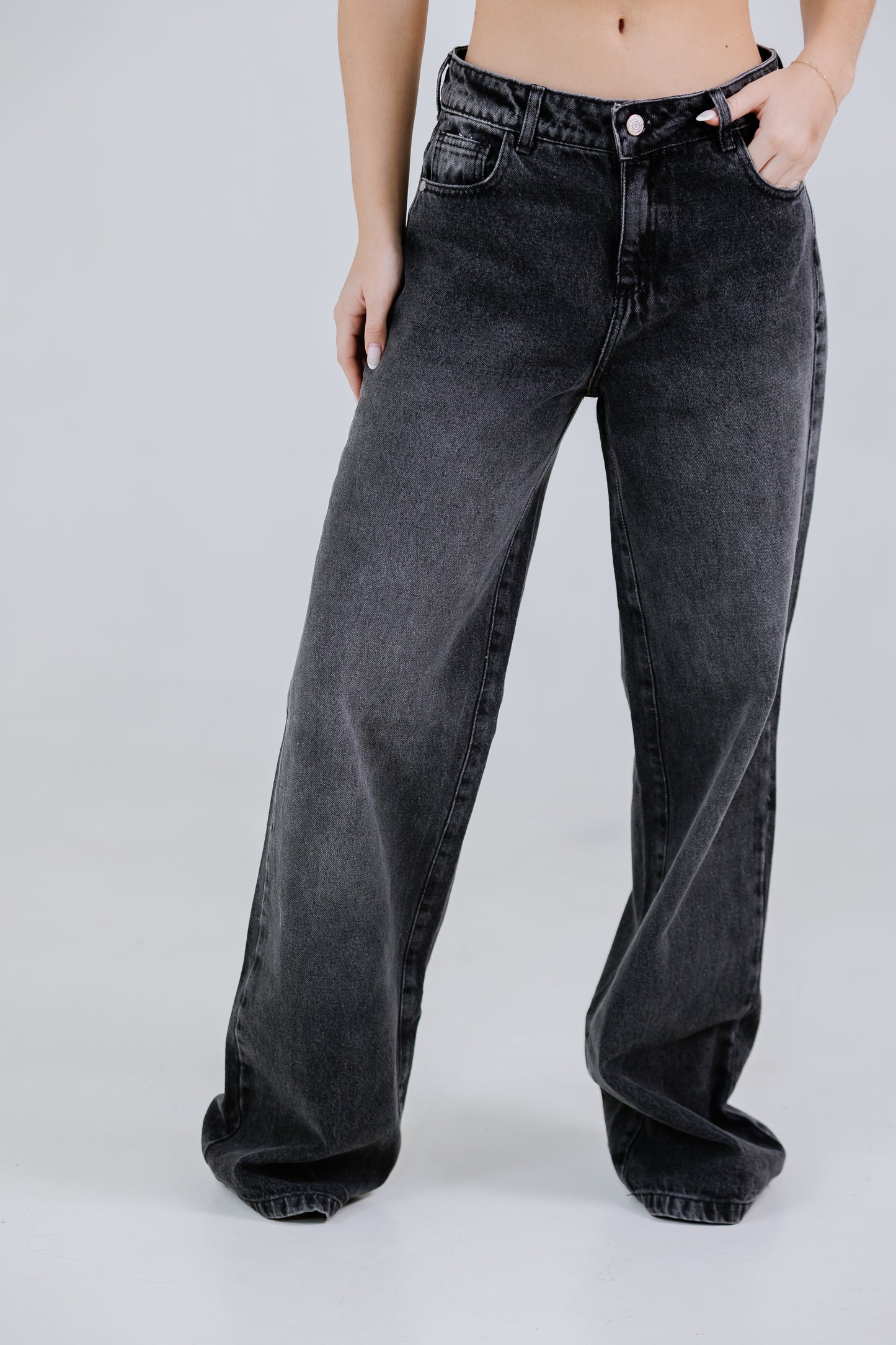 WIDE DARK GRAY