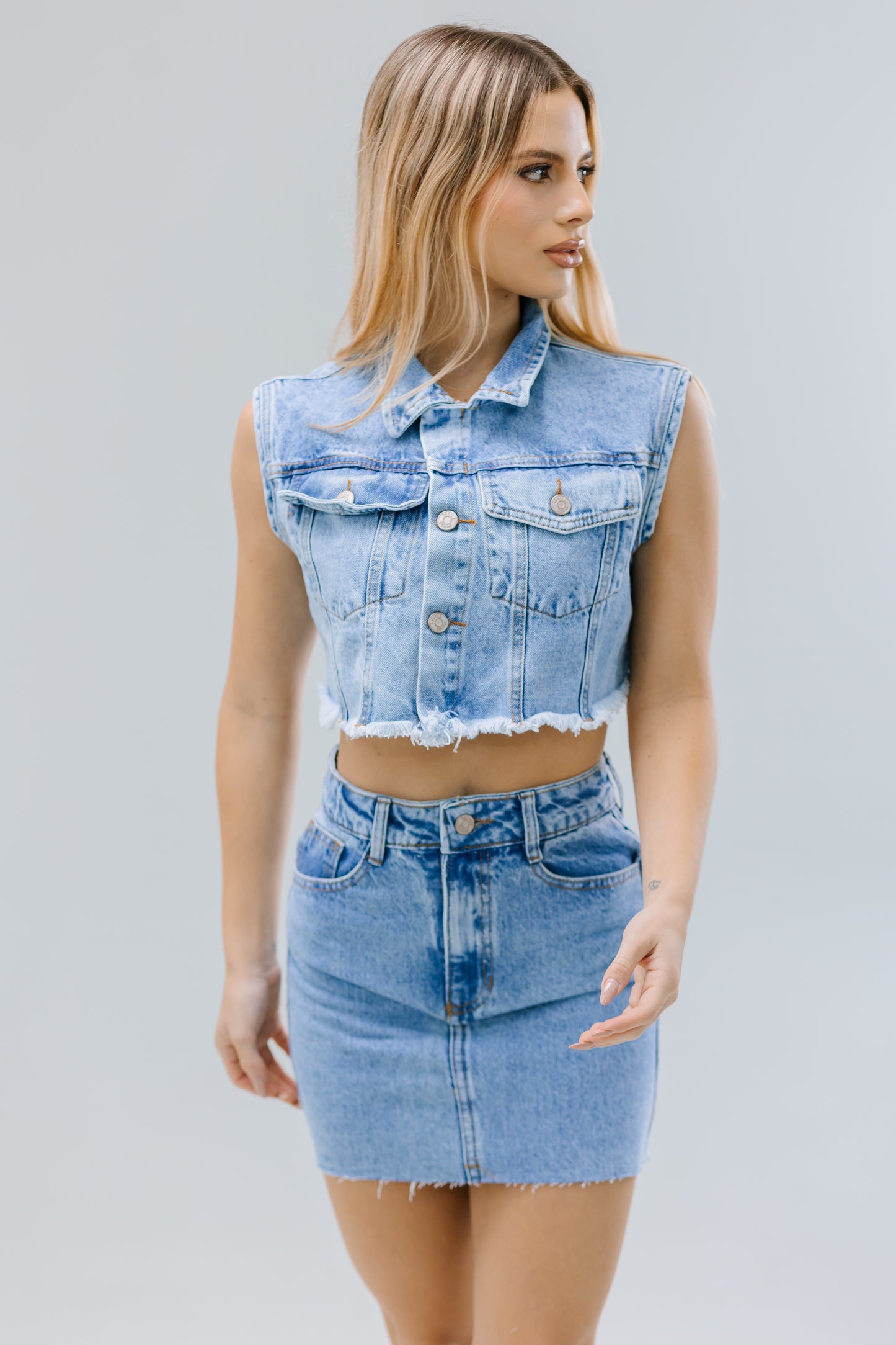 CHALECO CROP DENIM LISO