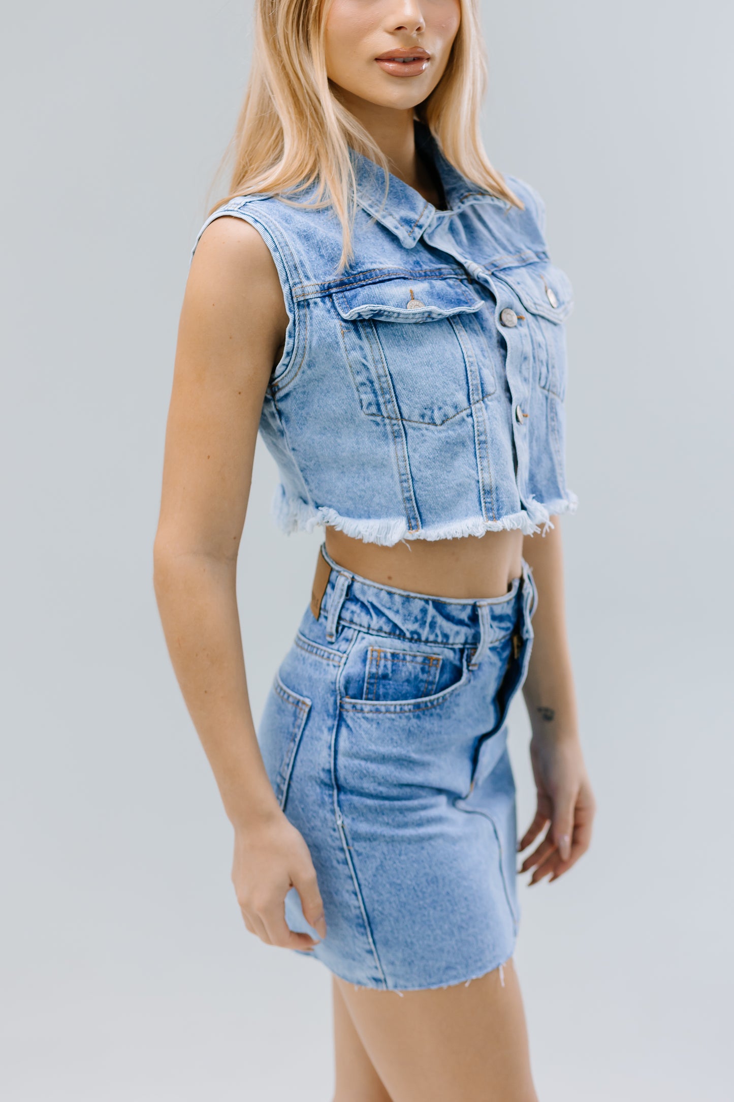 CHALECO CROP DENIM LISO